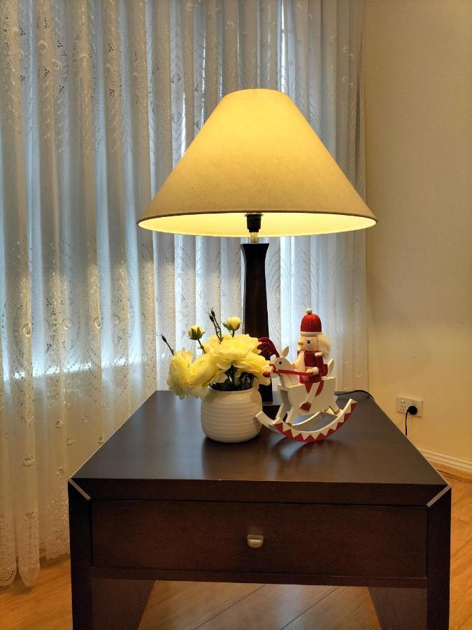 12 Mins To Mel Airport-Good Wood House Daire St Albans Dış mekan fotoğraf