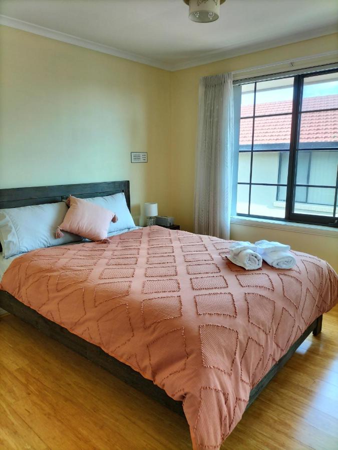12 Mins To Mel Airport-Good Wood House Daire St Albans Dış mekan fotoğraf