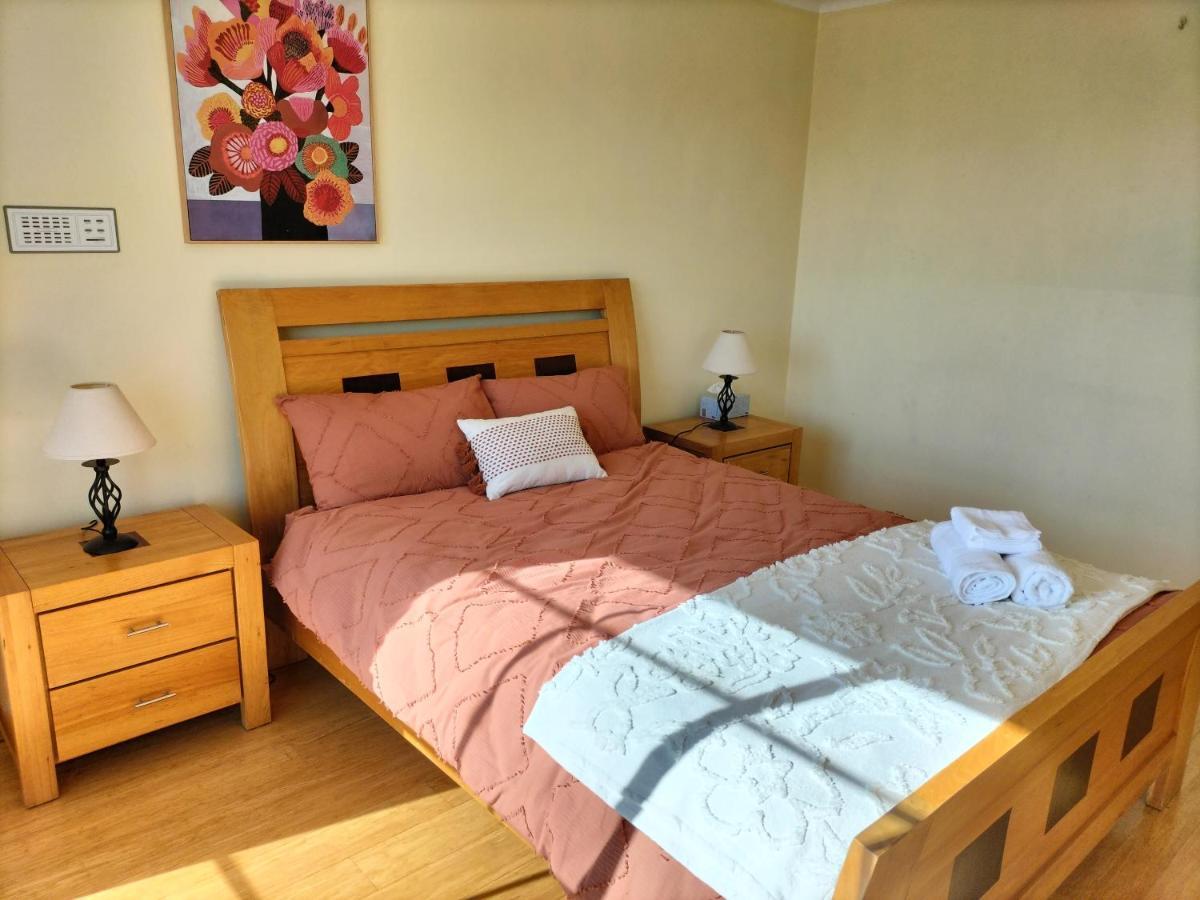 12 Mins To Mel Airport-Good Wood House Daire St Albans Dış mekan fotoğraf